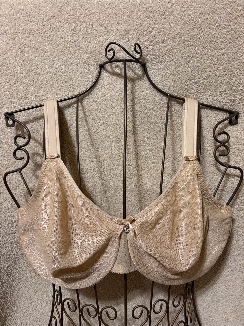Chantelle Beige Lace Minimizer Underwire Bra